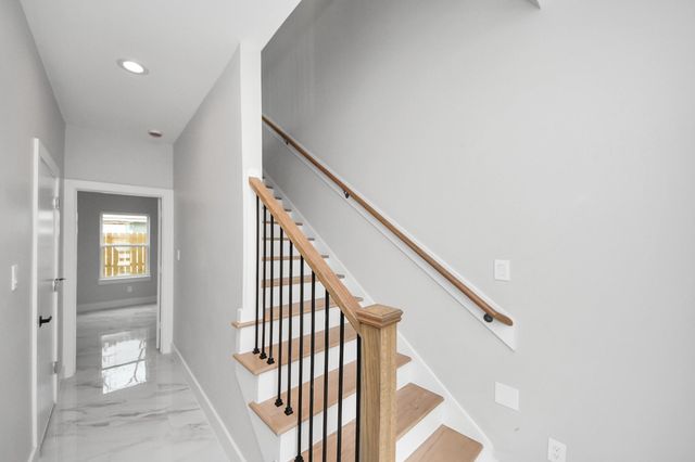 322 E 35 Th Street, Houston, TX 77018