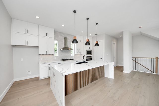 322 E 35 Th Street, Houston, TX 77018