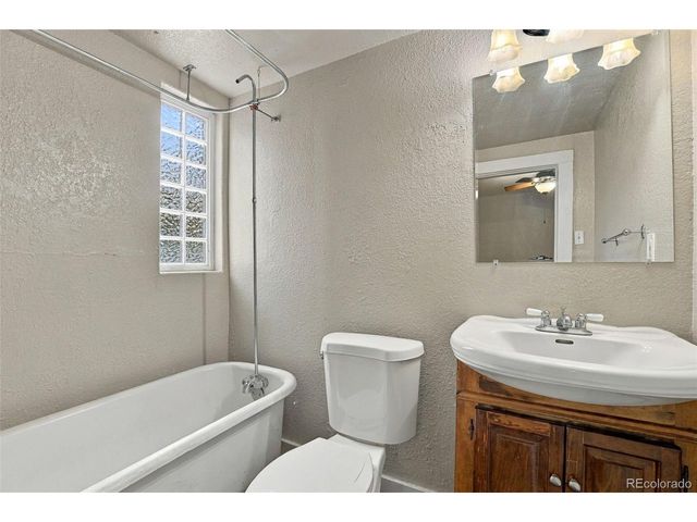 426 E Bijou St, Colorado Springs, CO 80903