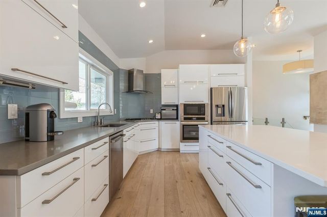 37 New Street, Cresskill, NJ 07626