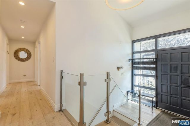 37 New Street, Cresskill, NJ 07626