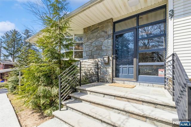 37 New Street, Cresskill, NJ 07626