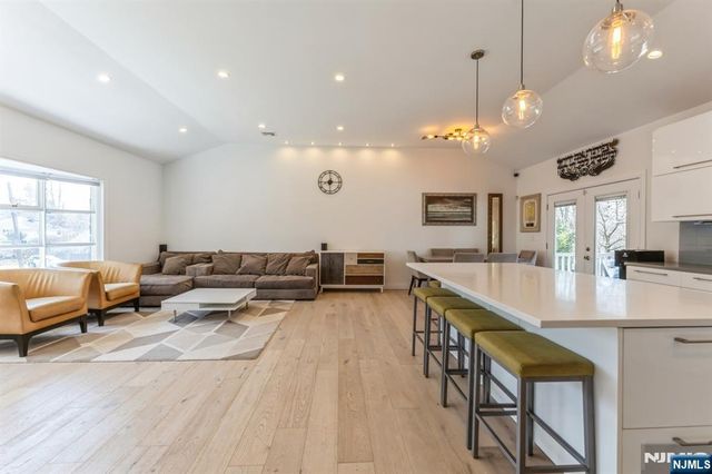 37 New Street, Cresskill, NJ 07626