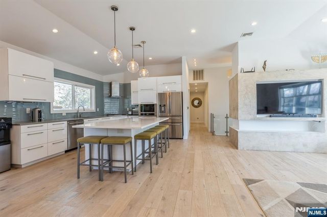 37 New Street, Cresskill, NJ 07626