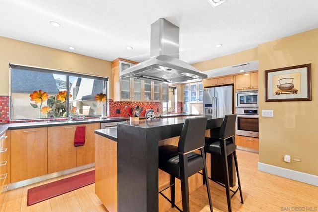 7962 Caminito Del Cid, La Jolla, CA 92037