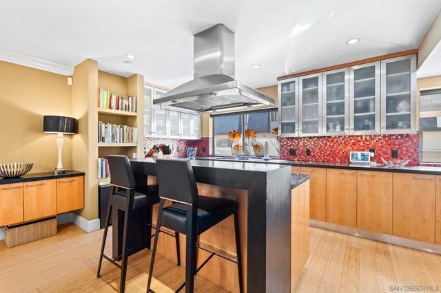 7962 Caminito Del Cid, La Jolla, CA 92037