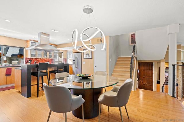 7962 Caminito Del Cid, La Jolla, CA 92037