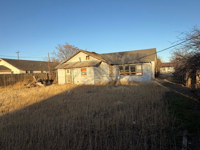 615 S 13th Street, Slaton, TX 79364