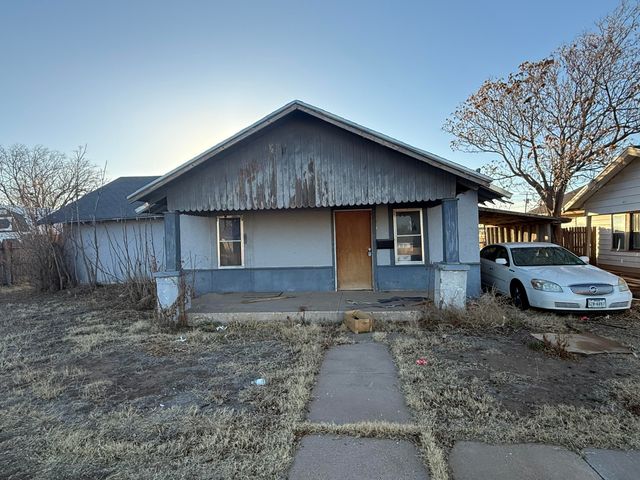 615 S 13th Street, Slaton, TX 79364