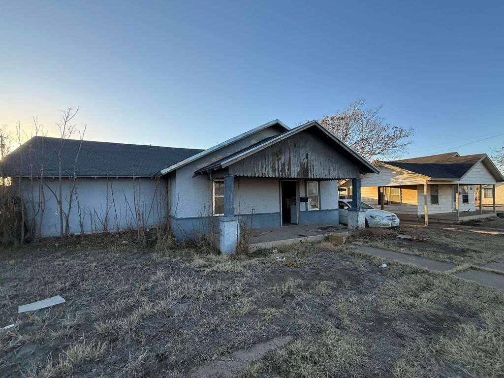615 S 13th Street, Slaton, TX 79364