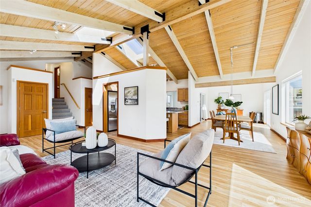 451 Beach Drive, Sequim, WA 98382