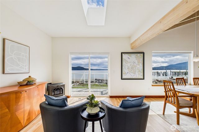 451 Beach Drive, Sequim, WA 98382