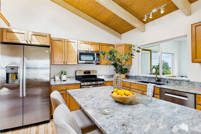 451 Beach Drive, Sequim, WA 98382