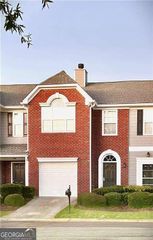 6243 Shoreview Circle, Flowery Branch, GA 30542