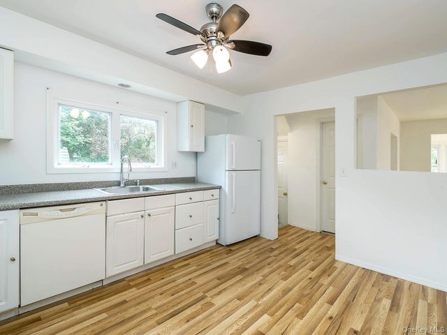 3 Smull Place First Floor, Port Washington, NY 11050