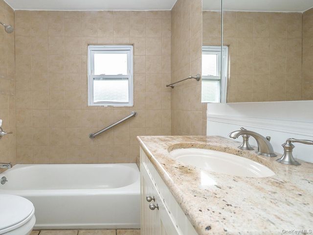 3 Smull Place First Floor, Port Washington, NY 11050