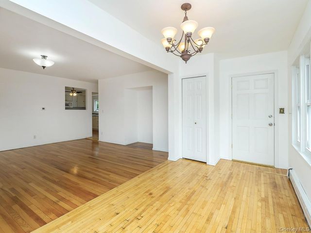 3 Smull Place First Floor, Port Washington, NY 11050