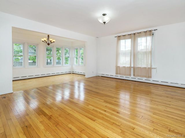 3 Smull Place First Floor, Port Washington, NY 11050