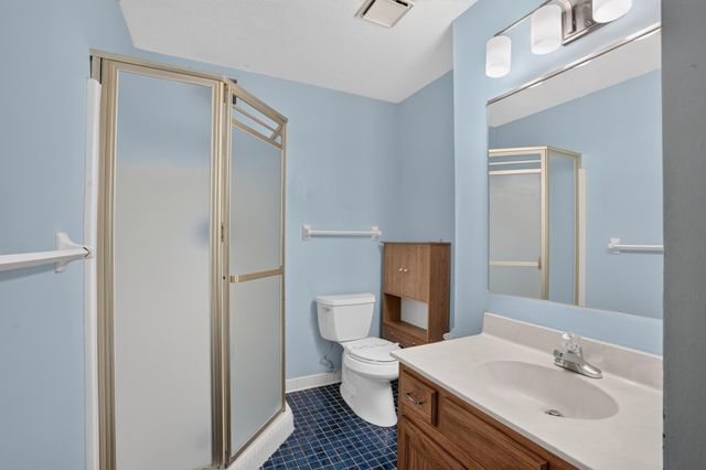 21 Carriage Lane, Burnsville, MN 55306