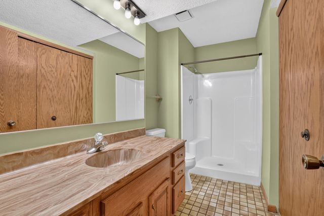 21 Carriage Lane, Burnsville, MN 55306