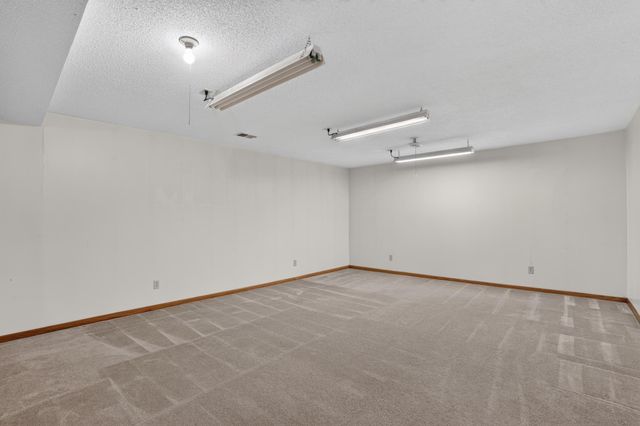 21 Carriage Lane, Burnsville, MN 55306