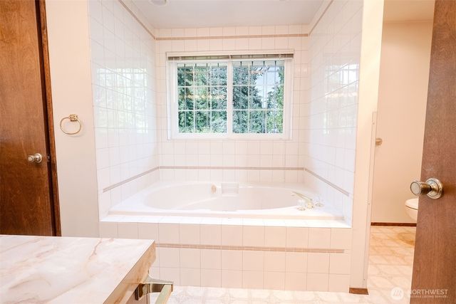 8017 47th Place W, Mukilteo, WA 98275