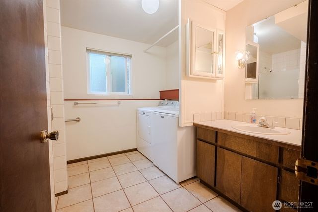 8017 47th Place W, Mukilteo, WA 98275