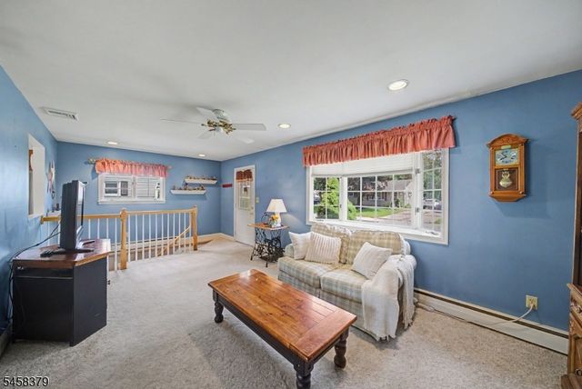 22 Carol Dr, Roxbury Twp., NJ 07876