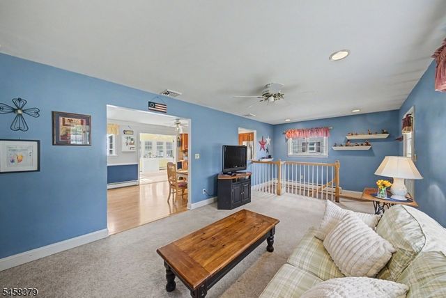 22 Carol Dr, Roxbury Twp., NJ 07876