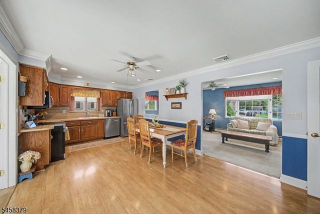 22 Carol Dr, Roxbury Twp., NJ 07876