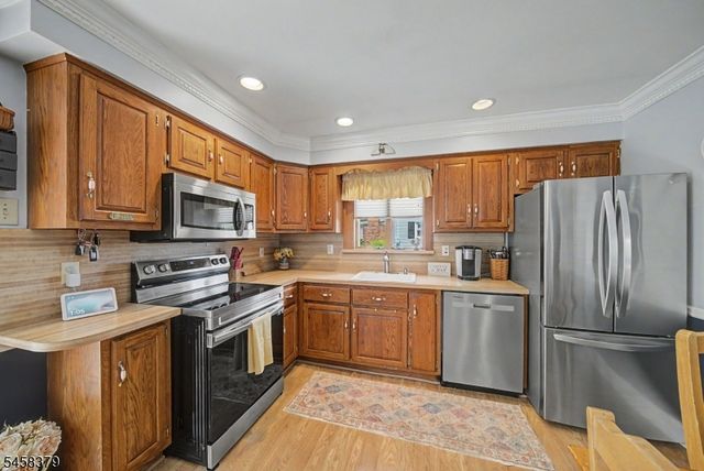 22 Carol Dr, Roxbury Twp., NJ 07876
