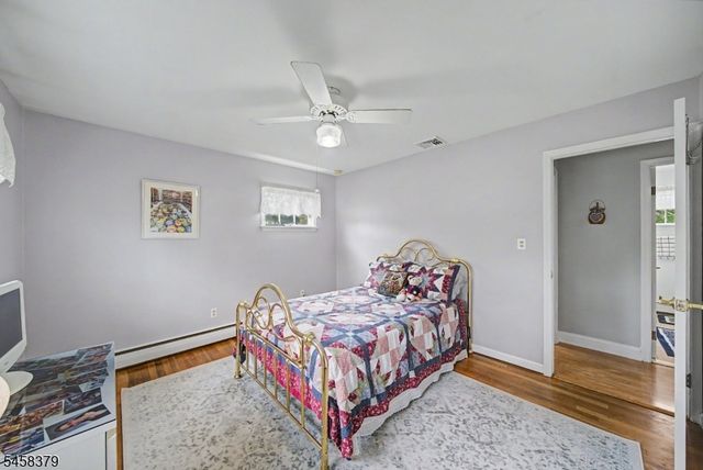 22 Carol Dr, Roxbury Twp., NJ 07876