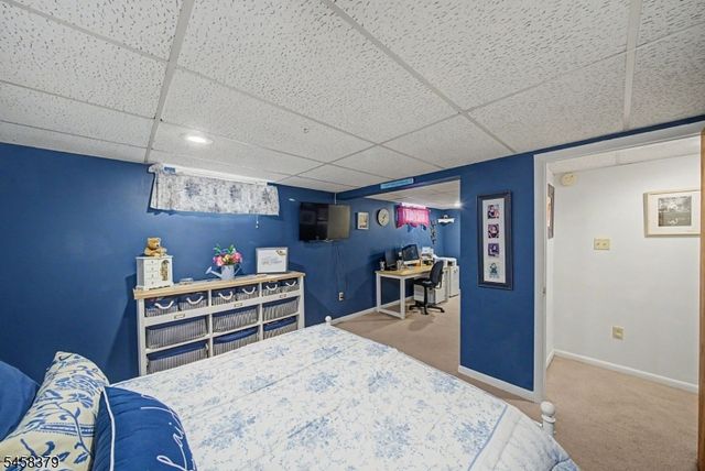 22 Carol Dr, Roxbury Twp., NJ 07876