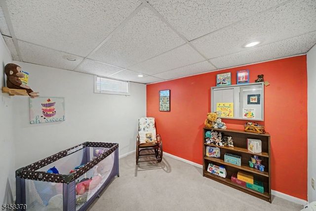 22 Carol Dr, Roxbury Twp., NJ 07876