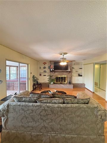 3405 Tahiti Dr, Corpus Christi, TX 78418