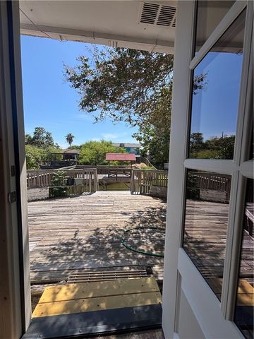 3405 Tahiti Dr, Corpus Christi, TX 78418