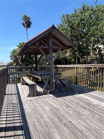 3405 Tahiti Dr, Corpus Christi, TX 78418