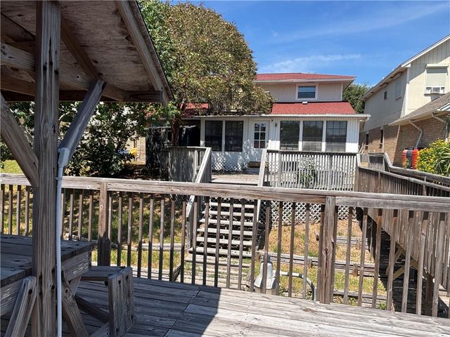 3405 Tahiti Dr, Corpus Christi, TX 78418