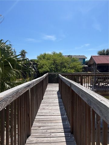 3405 Tahiti Dr, Corpus Christi, TX 78418