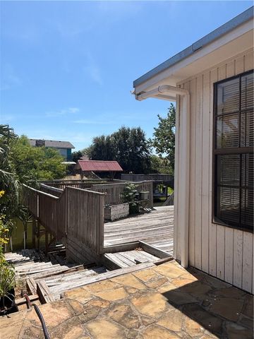 3405 Tahiti Dr, Corpus Christi, TX 78418