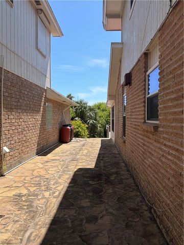 3405 Tahiti Dr, Corpus Christi, TX 78418