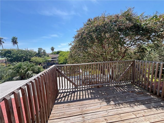 3405 Tahiti Dr, Corpus Christi, TX 78418