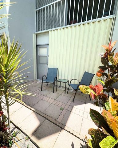 7787 Golf Cir Dr 106, Margate, FL 33063