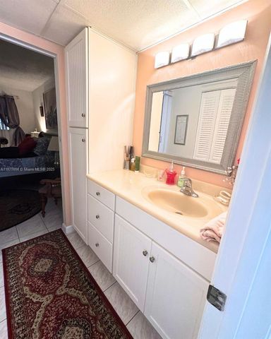 7787 Golf Cir Dr 106, Margate, FL 33063