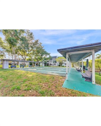 7787 Golf Cir Dr 106, Margate, FL 33063