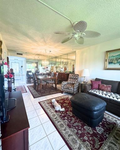 7787 Golf Cir Dr 106, Margate, FL 33063