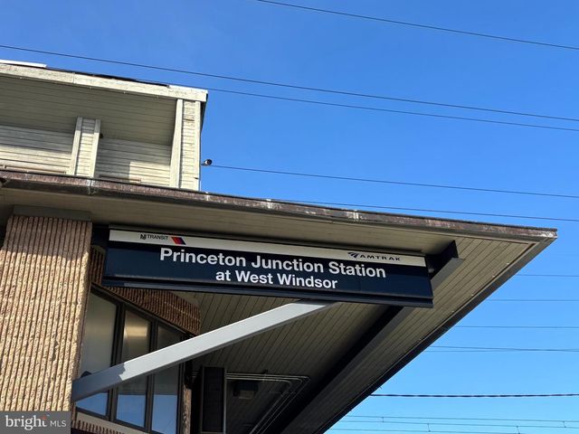 24 SCOTT AVE, Princeton Junction, NJ 08550