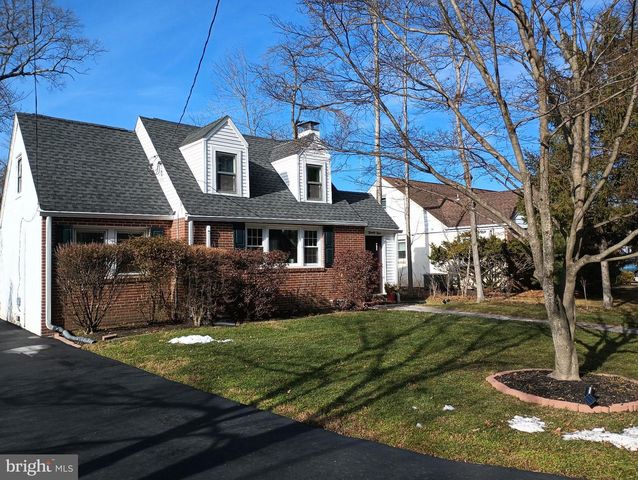 24 SCOTT AVE, Princeton Junction, NJ 08550