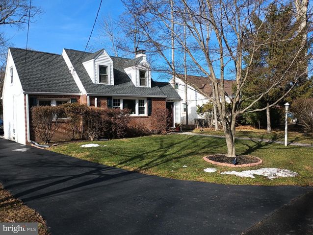 24 SCOTT AVE, Princeton Junction, NJ 08550