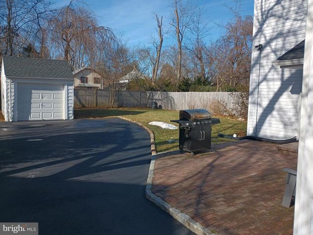 24 SCOTT AVE, Princeton Junction, NJ 08550
